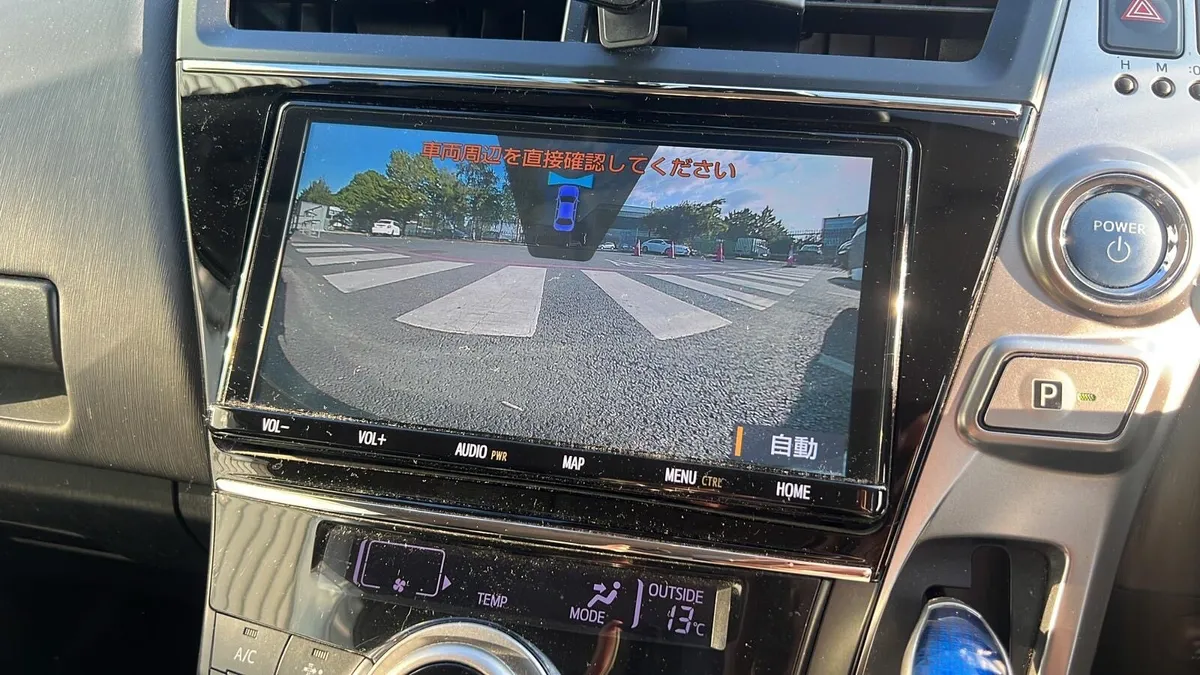 Toyota Prius plus - Image 2