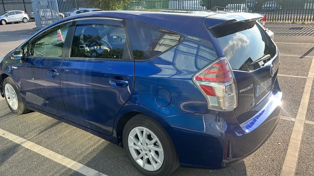Toyota Prius plus - Image 1