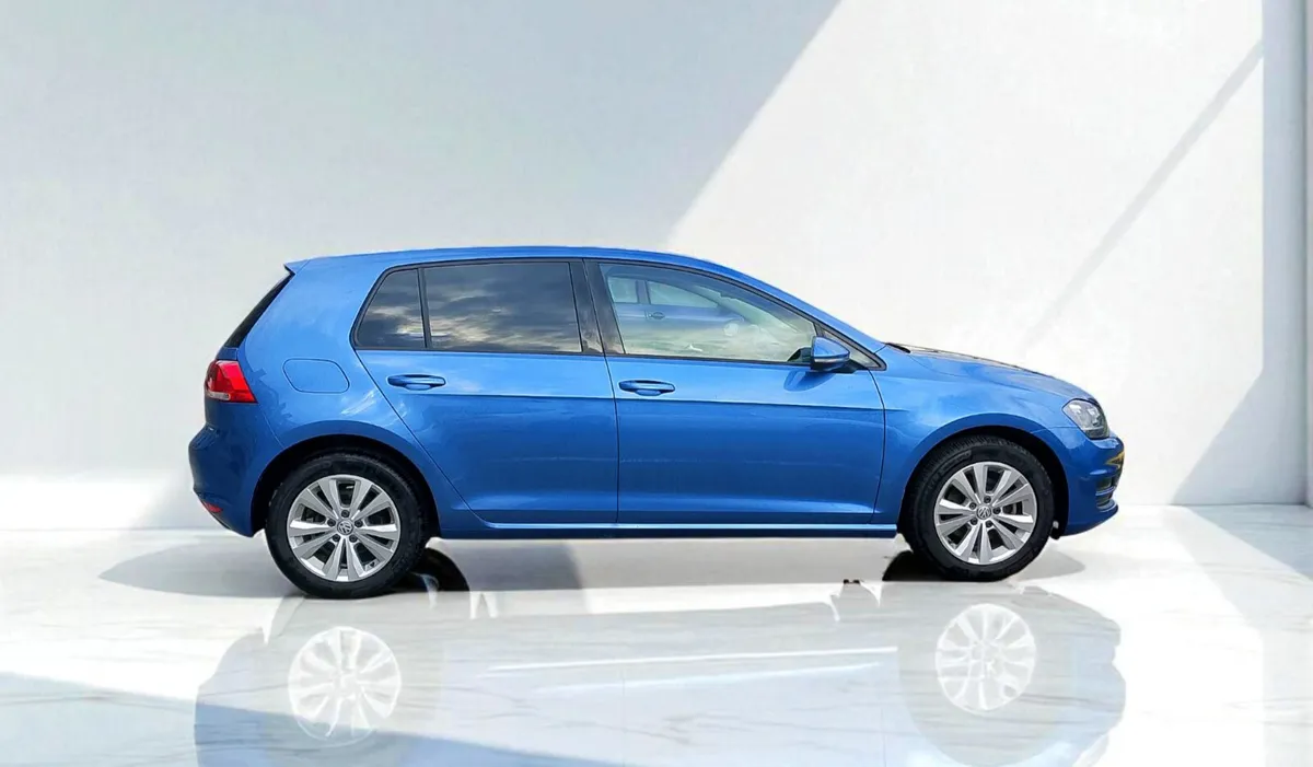 VW Golf 152 AUTO IMMBLOSER REVERESE CAMERA 1.2 CC - Image 4