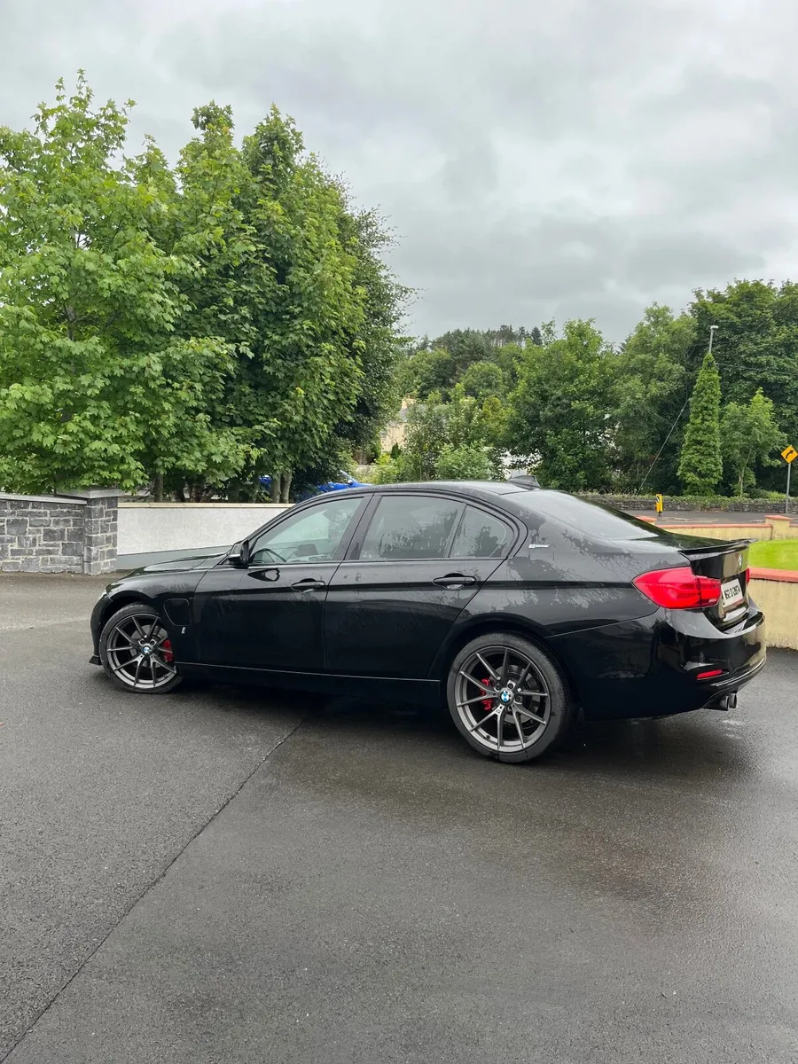 BMW 3-Series 2016 - Image 3