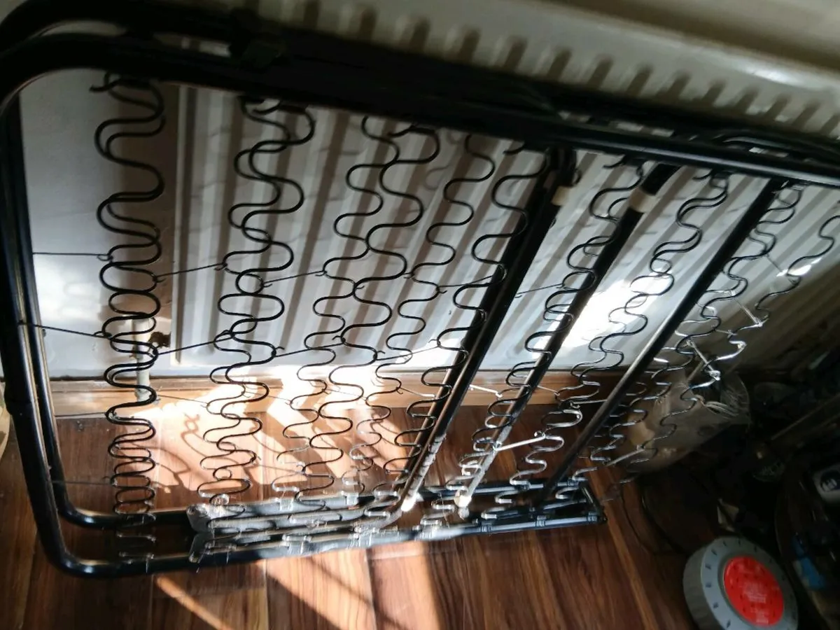 Fold up bed - Image 2