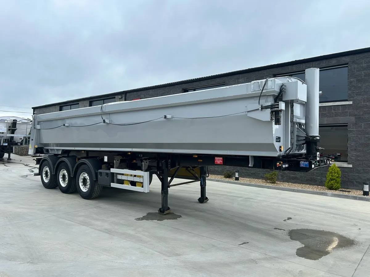 Wilcox Halfpipe Tipper - Image 1
