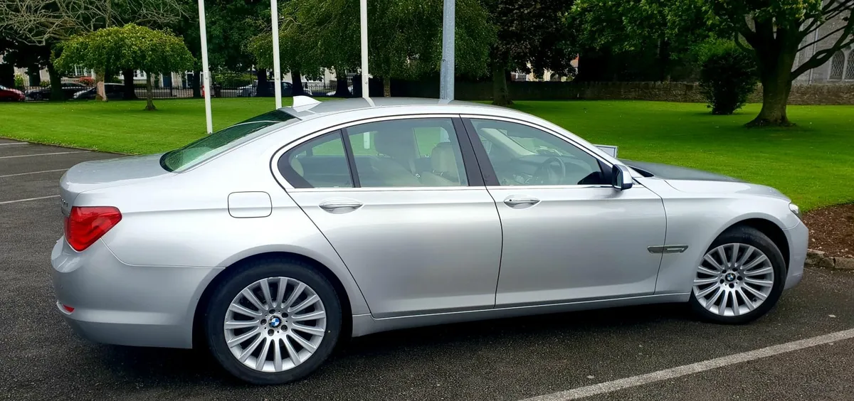 BMW 7-Series 2012  730D SE 4DR Auto - Image 3