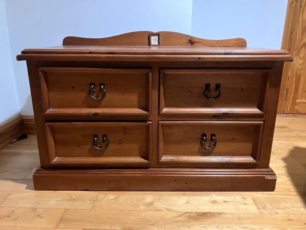 Bedroom Furniture Set - Image 2