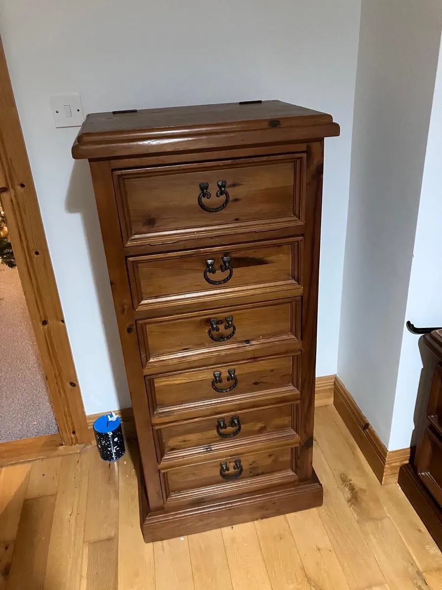 Bedroom Furniture Set - Image 4