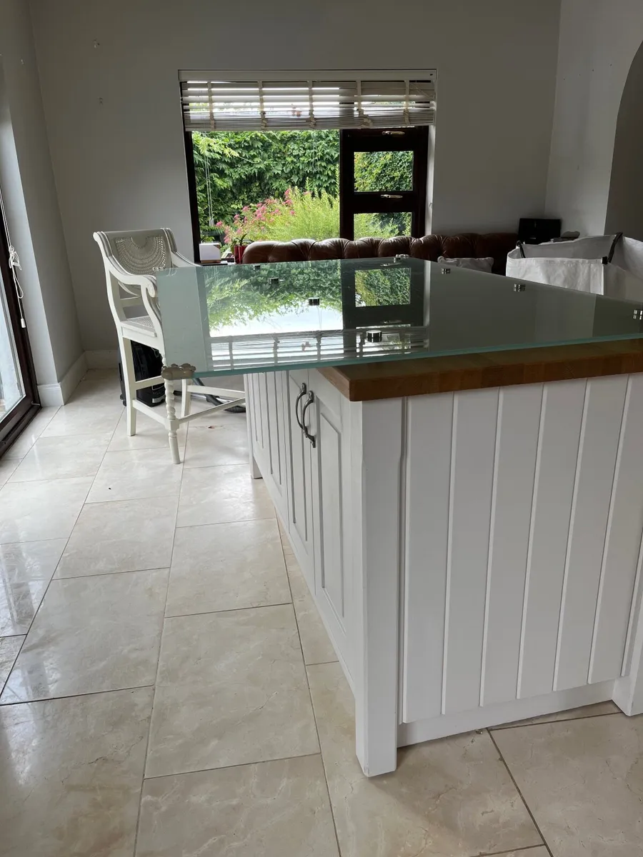 Large Kitchen Island/Breakfast Bar - Image 2