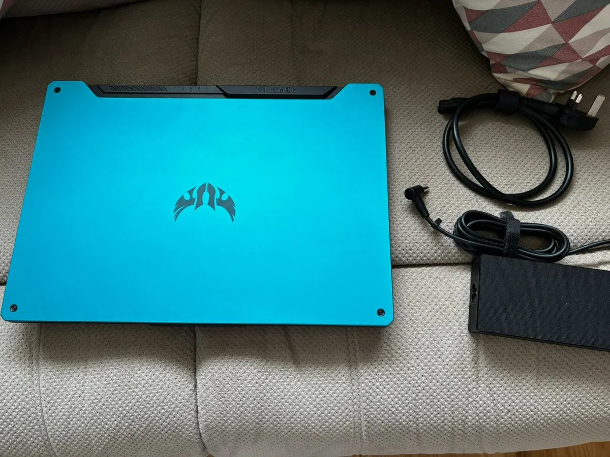 Laptop - Image 1