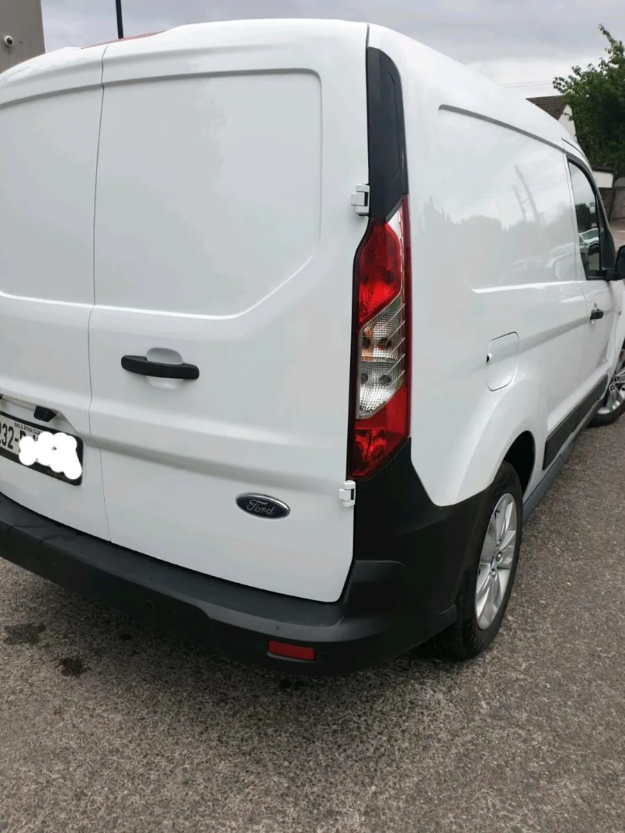 Transit Connect 2023 Very Low Mileage - Image 2