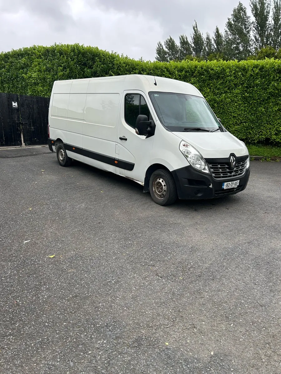 Renault - Image 1