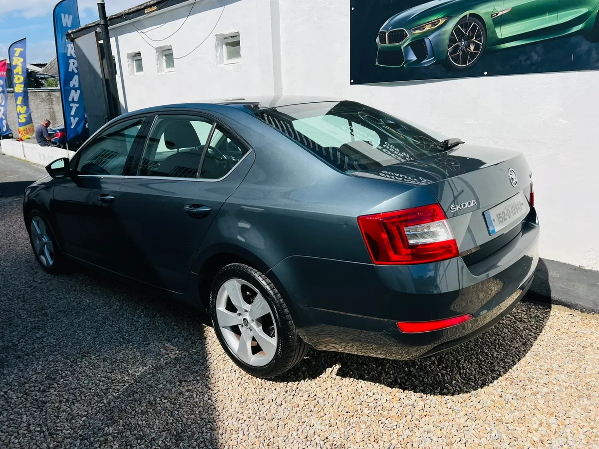 2015 Skoda Octavia 1.2 Elegance Top spec - Image 2