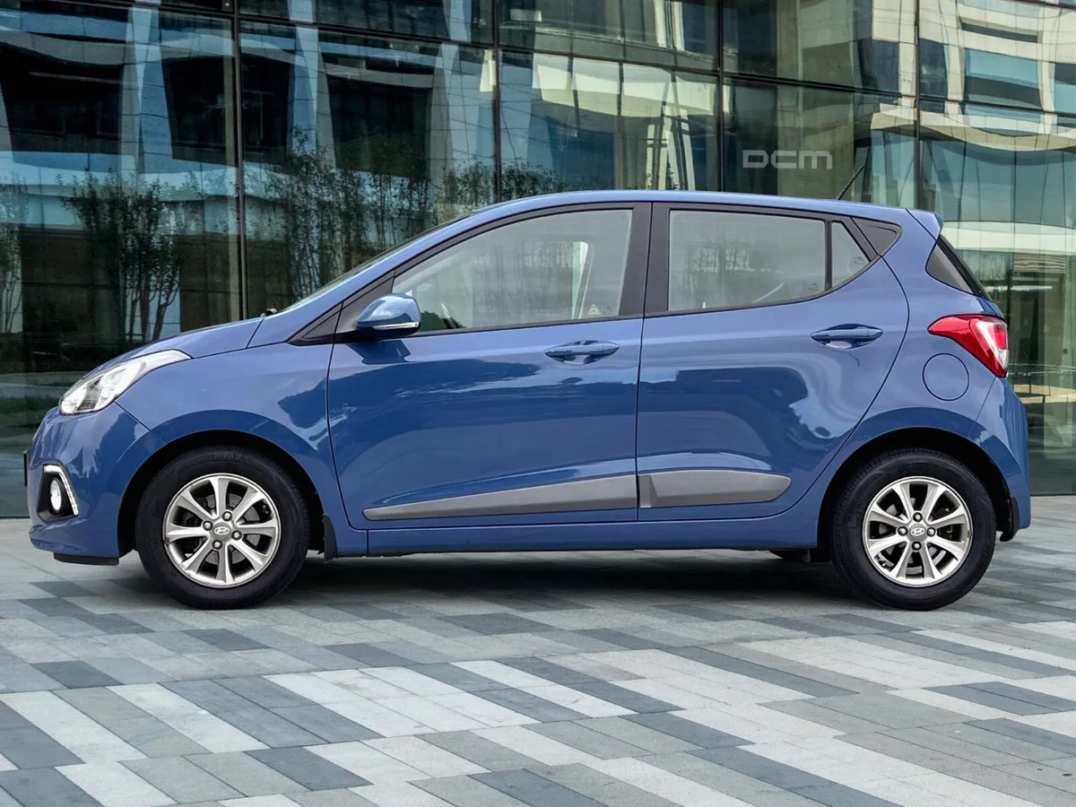 Hyundai i10 Deluxe 1.0 Petrol - Image 4