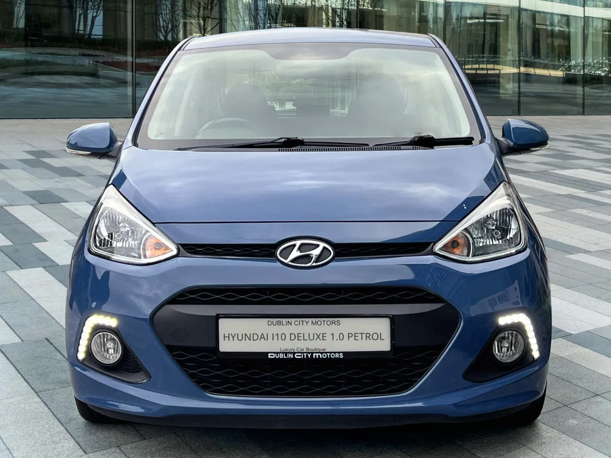 Hyundai i10 Deluxe 1.0 Petrol - Image 2