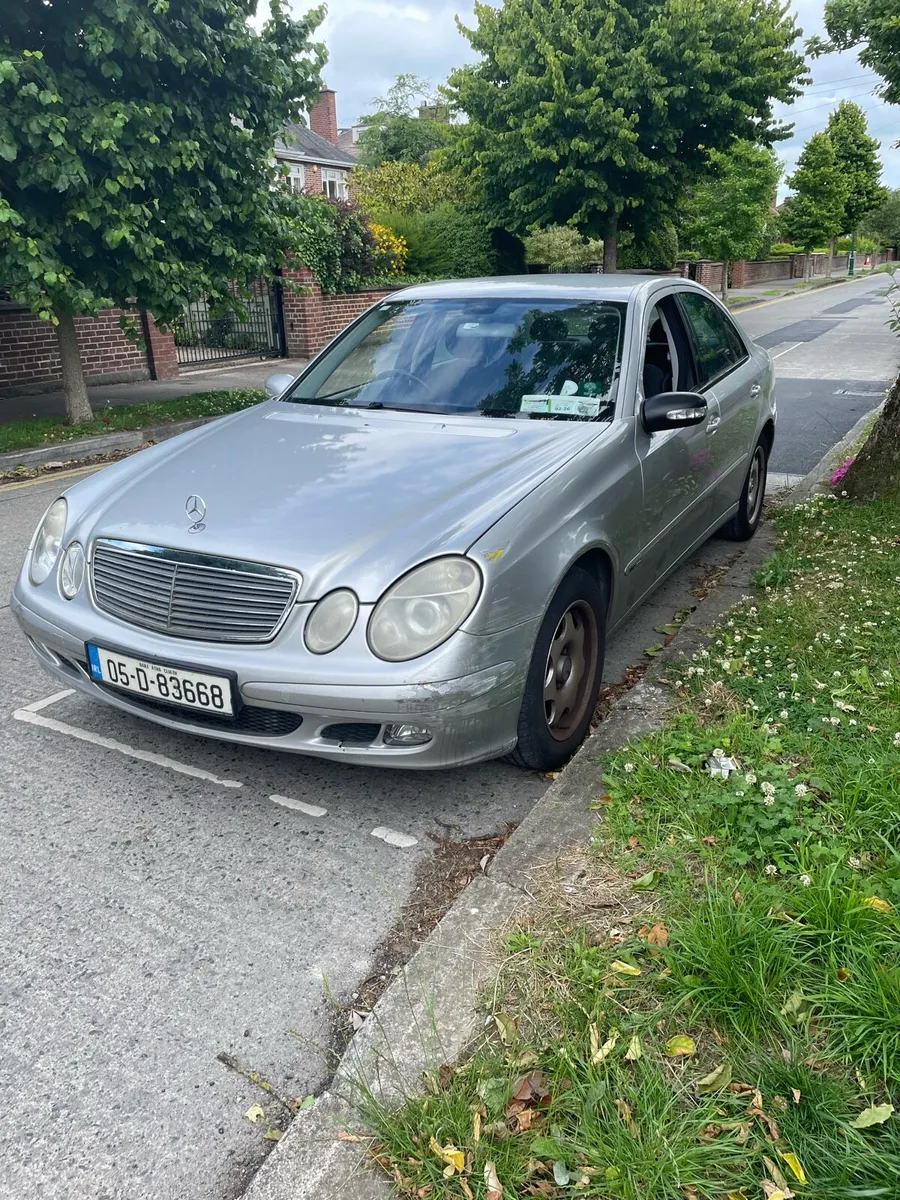 Mercedes Kompressor E200 (Silver) - Image 2
