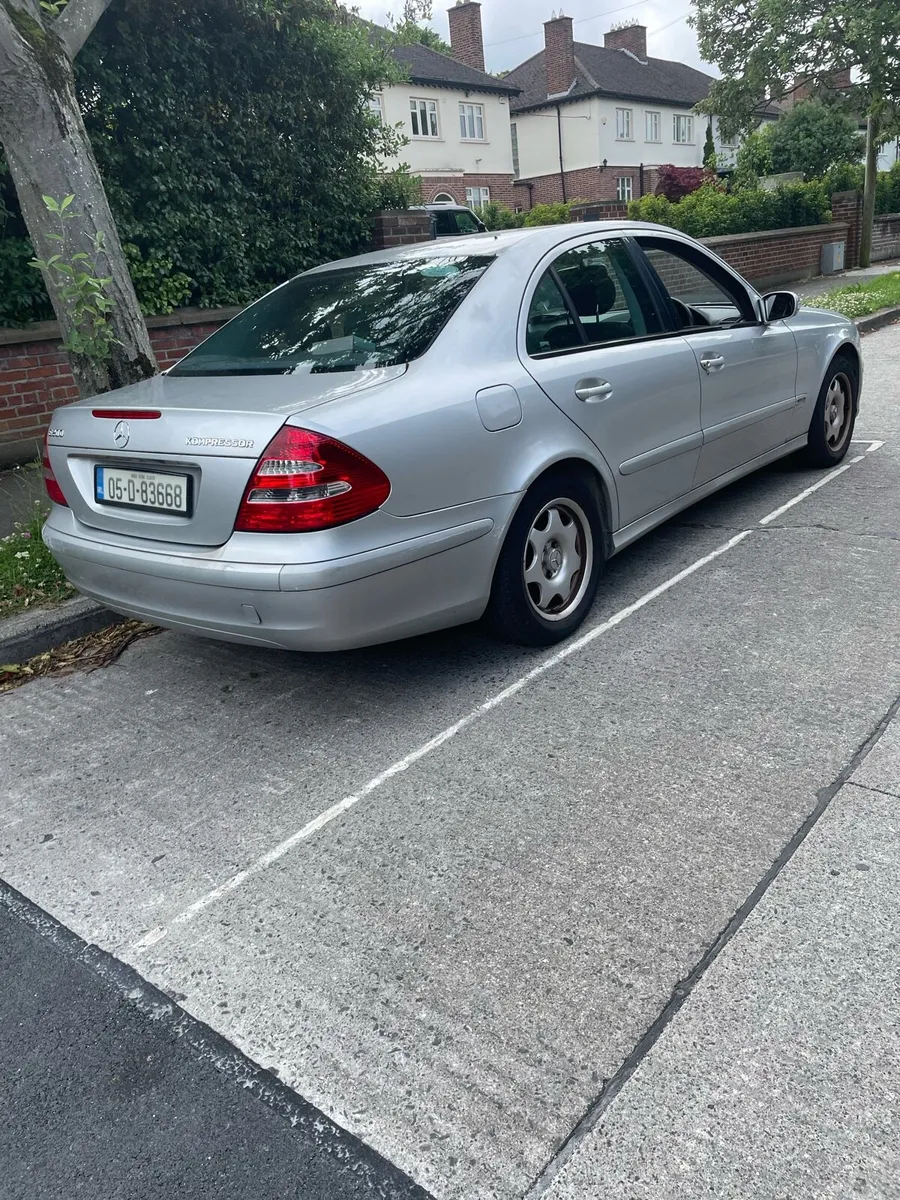Mercedes Kompressor E200 (Silver) - Image 4