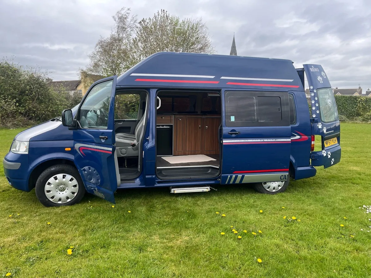 Volkswagen transporter Camper Van - Image 1