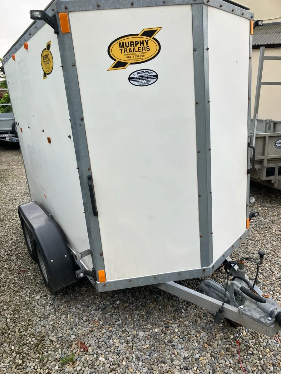 Trailer - Image 1