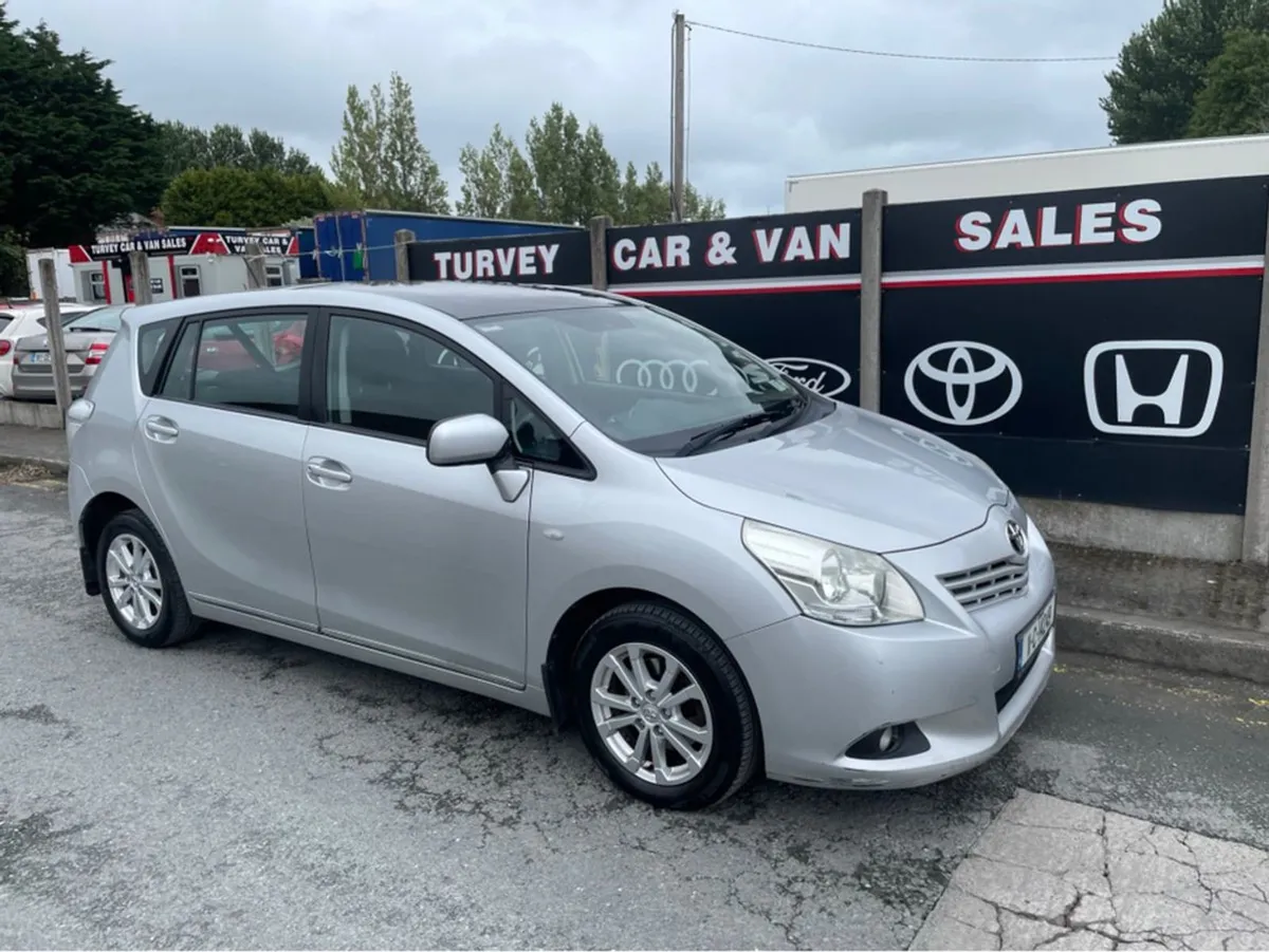Toyota Verso TR D-4d 5DR 2.0 - Image 2