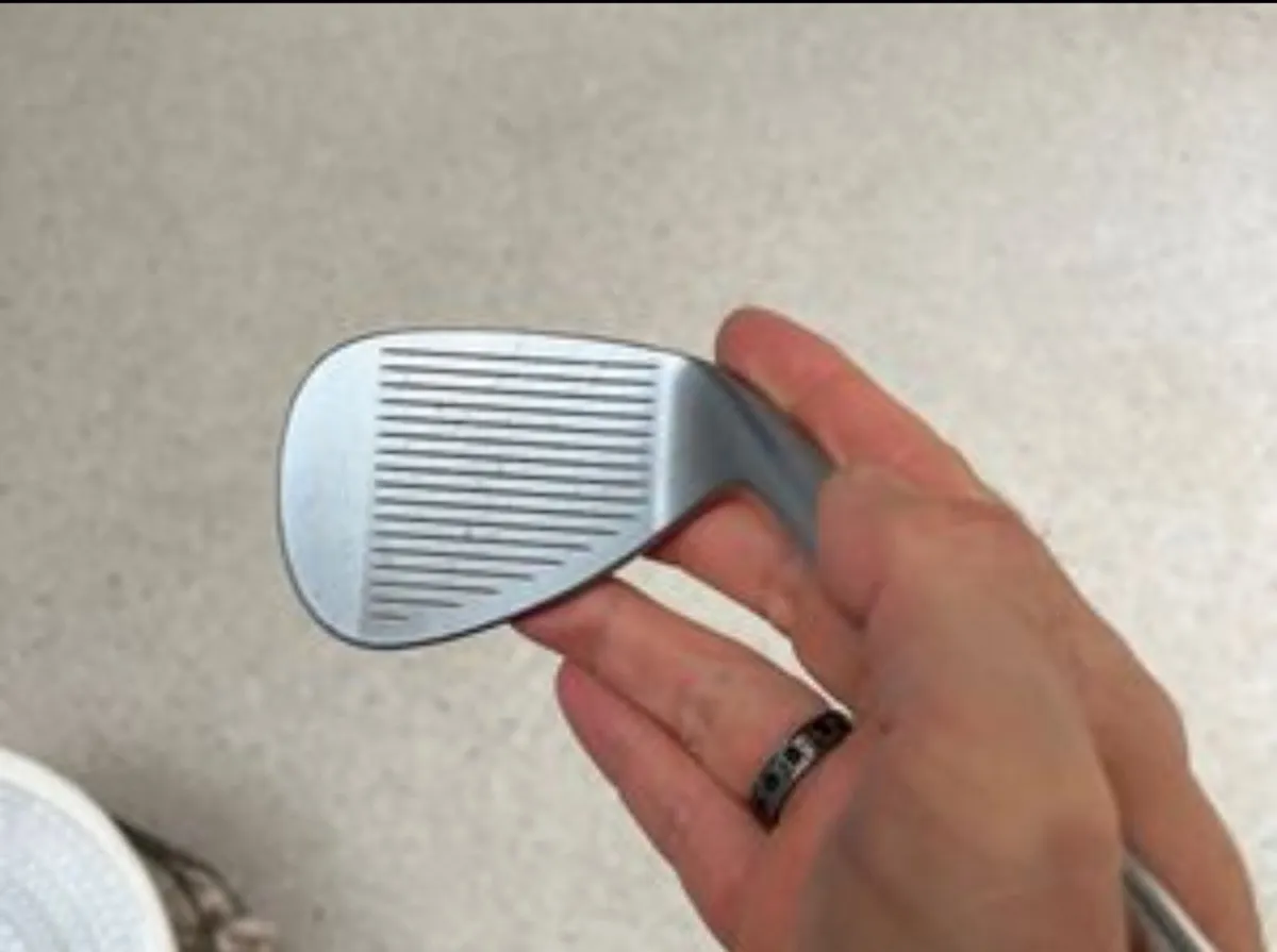 Golf clubs and bag - Image 3