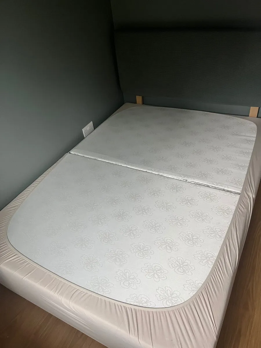 Double bed - Image 1