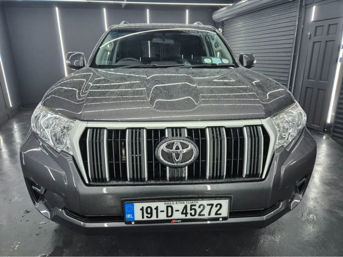 Toyota Landcruiser 2.8 Utility VX 5DR  42950 inc - Image 2
