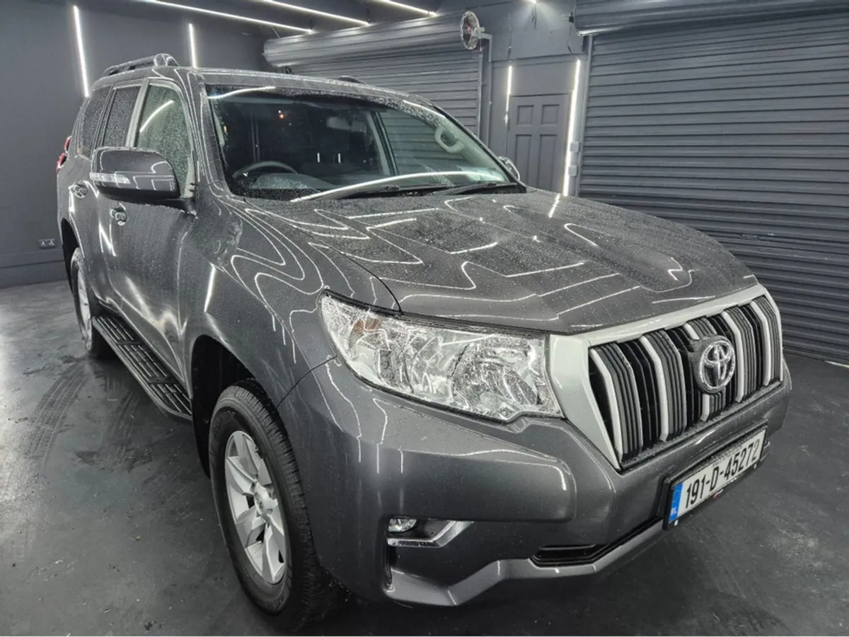 Toyota Landcruiser 2.8 Utility VX 5DR  42950 inc - Image 3