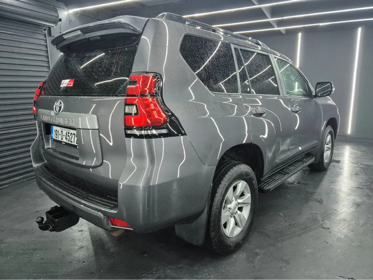 Toyota Landcruiser 2.8 Utility VX 5DR  42950 inc - Image 4