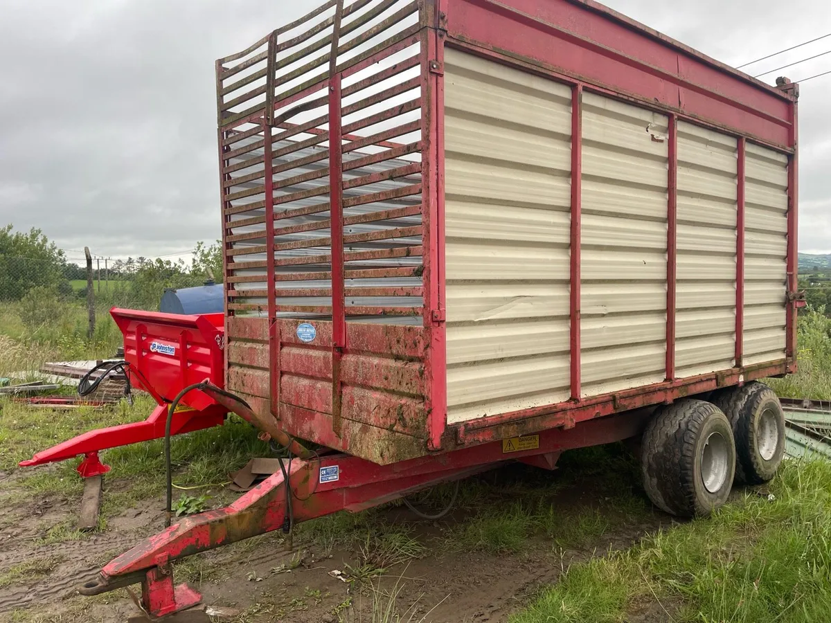 Johnston silage trailer - Image 1