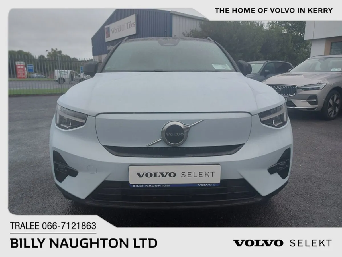 Volvo XC40 Rchrg Plus Ex-t RNG 5DR Auto - Image 4