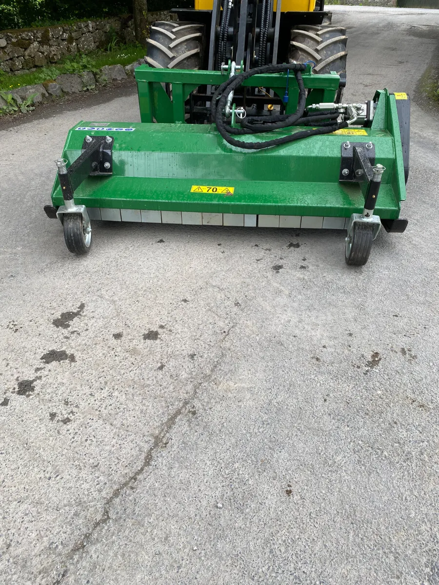 Front mower to suit mini loader - Image 2