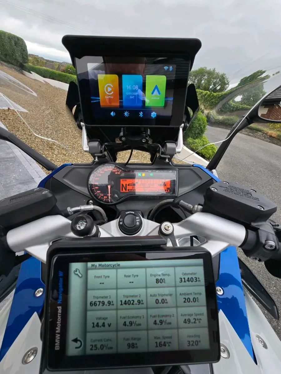 PRICED TO SELL BMW R1200 RS 2018 - Image 2