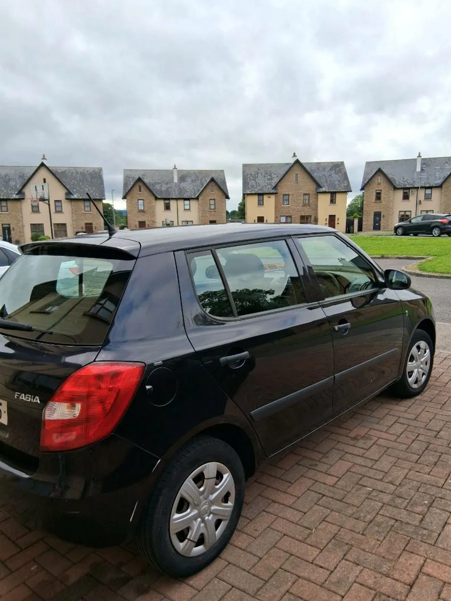 Car - Image 2