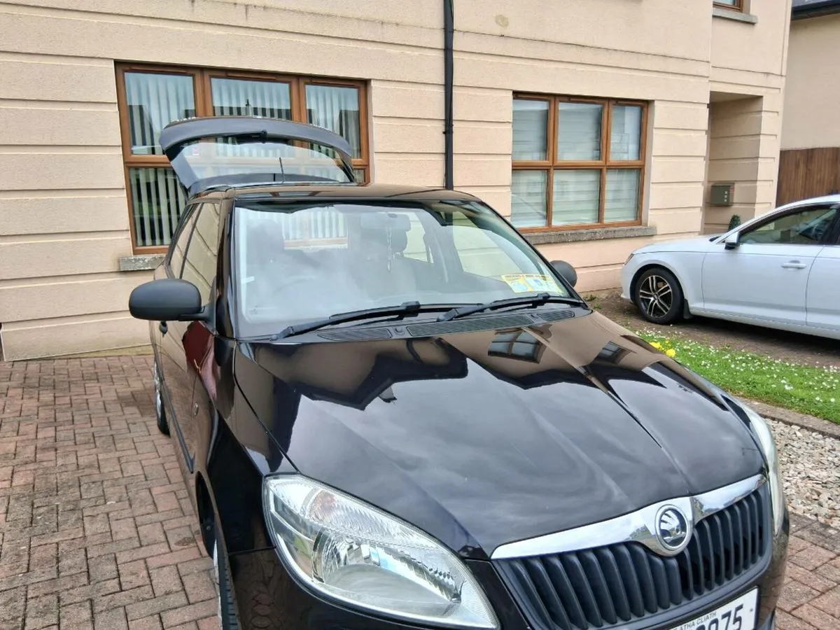 Car - Image 4