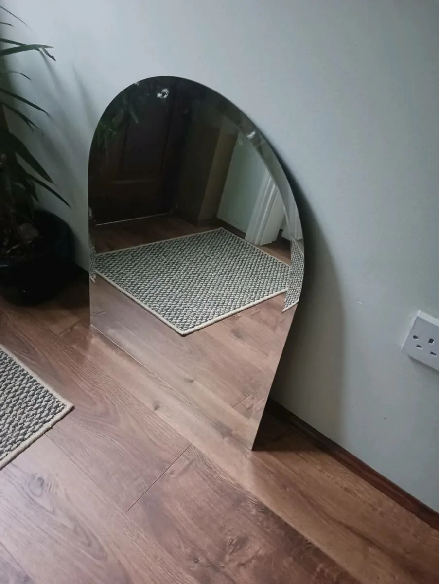 Lovely new bathroom mirror 25 Euro - Image 3
