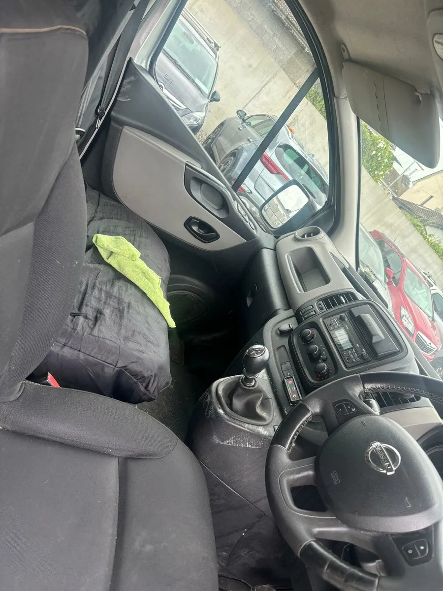172 nissan nv300 €2950 - Image 3