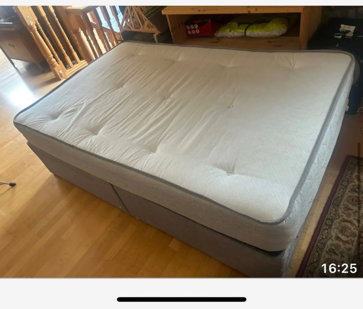 Bed - Image 1