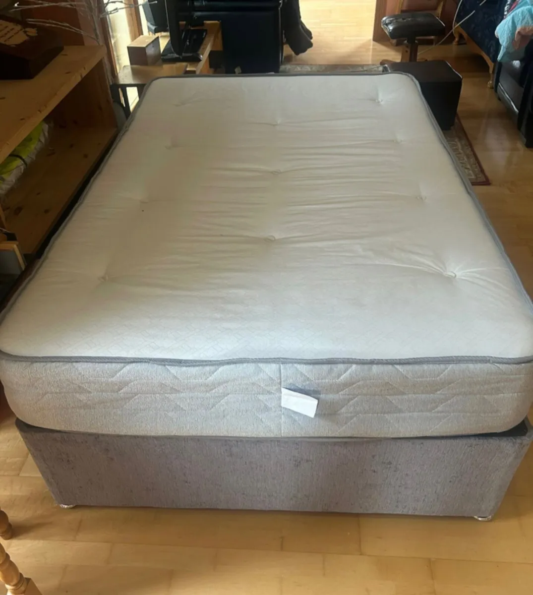 Bed - Image 2