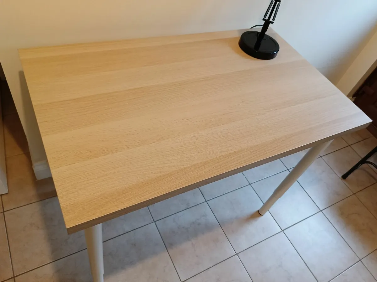 Table/desk - Image 3