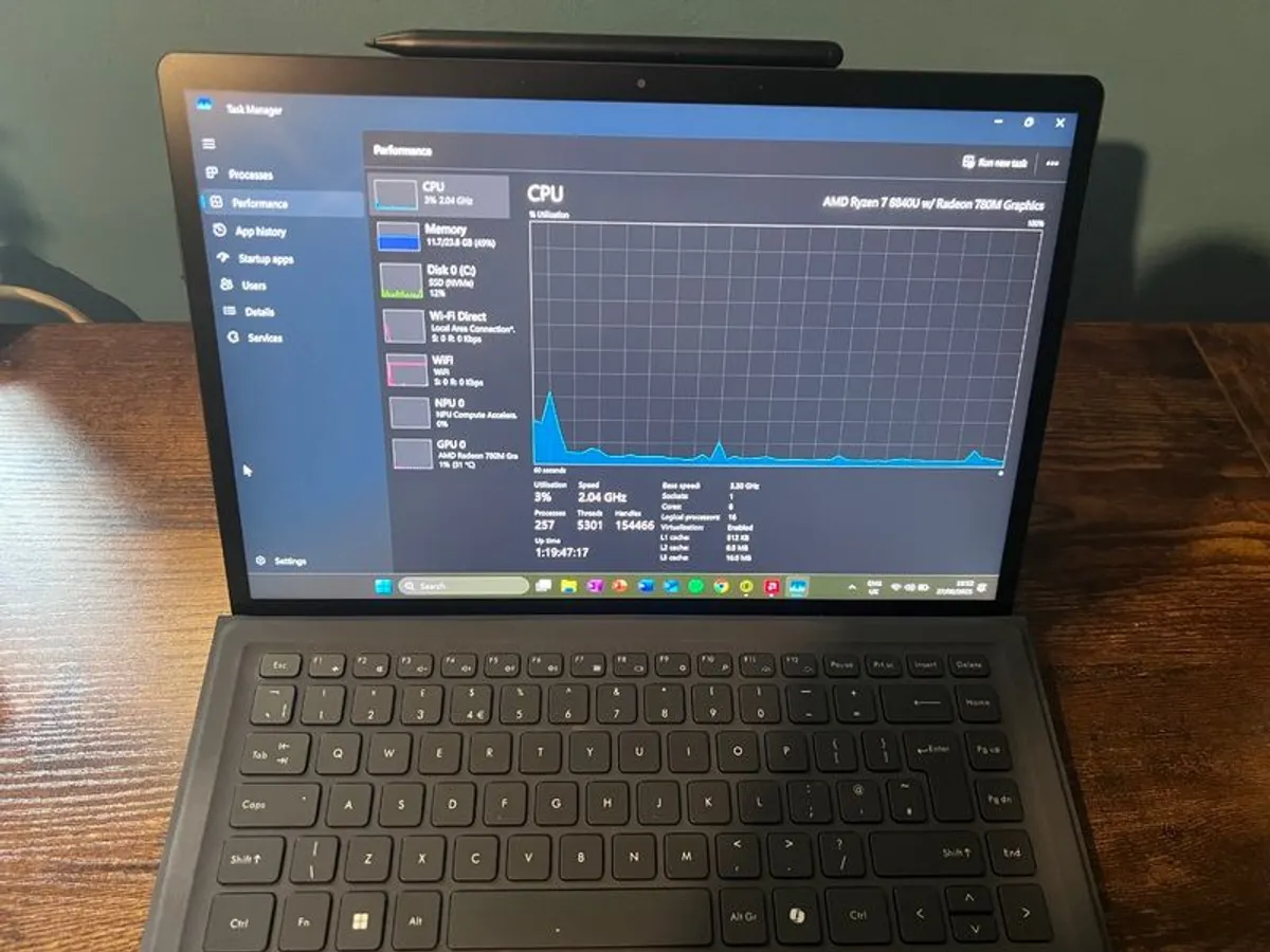 Minisforum V3 Windows Gaming Tablet - Image 2