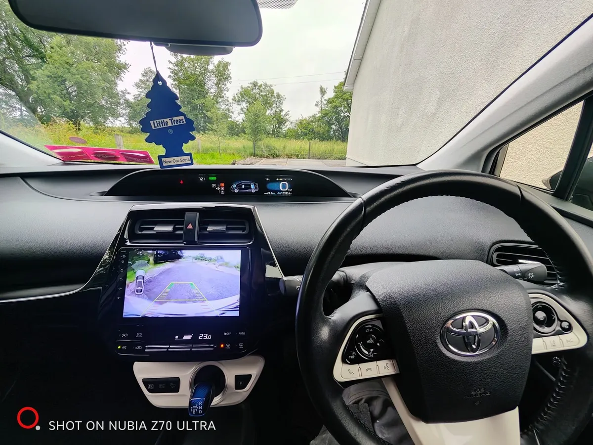 Toyota Prius 2018 - Image 3