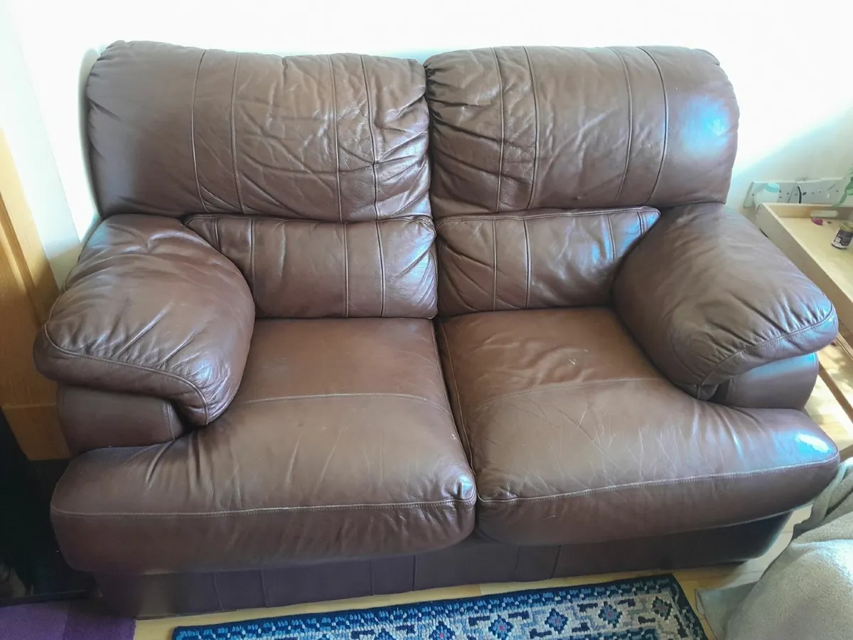 Free Lounge Furniture - Image 2
