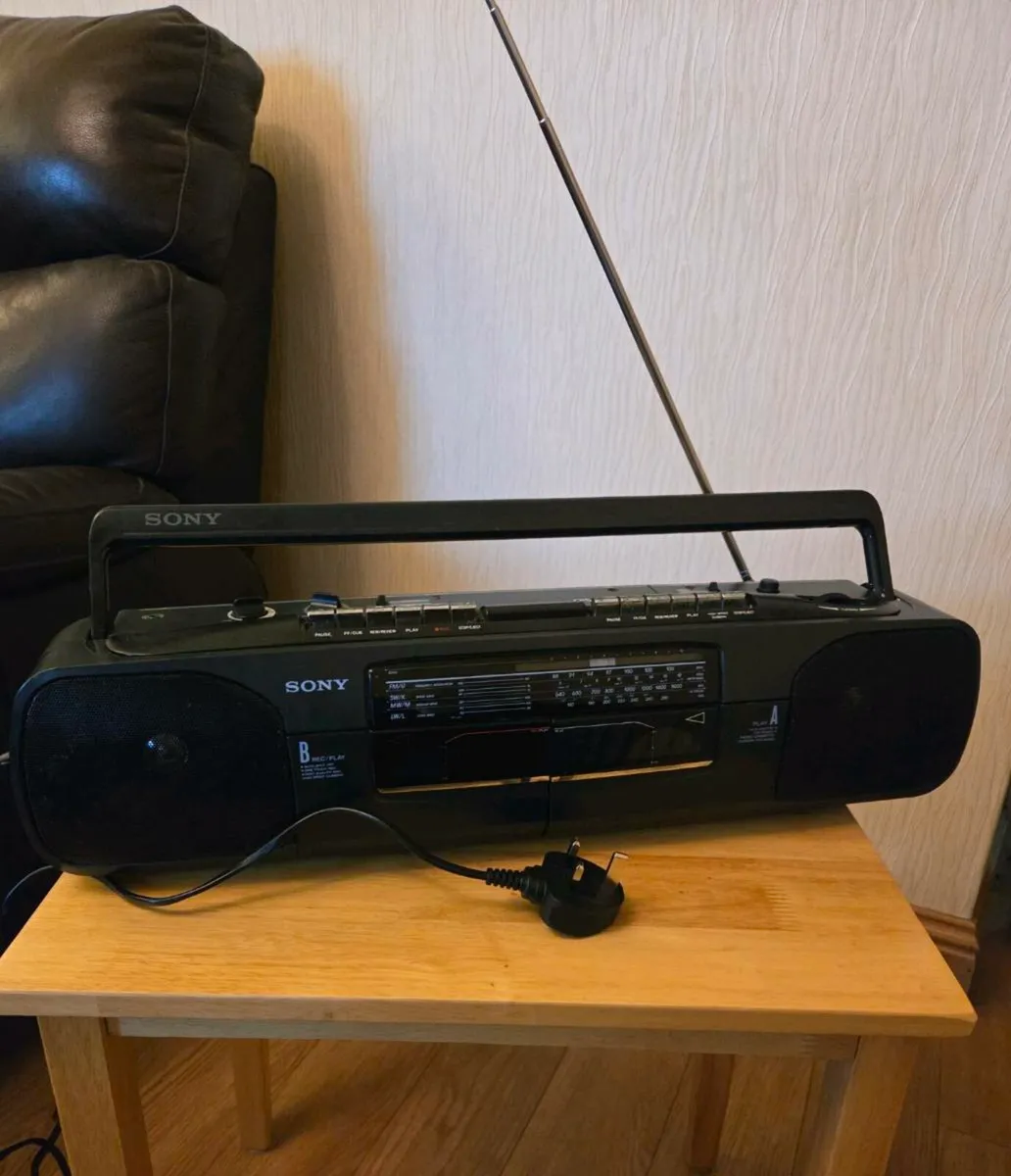 SONY Radio - Image 2