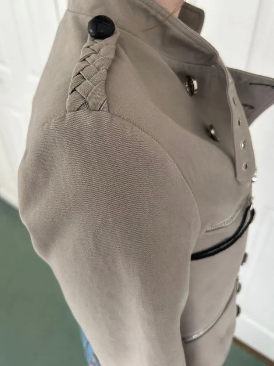Louis Vuitton Jacket Beige - Image 4