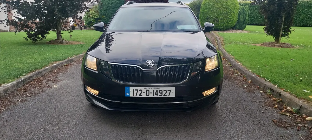 2017 Skoda Octavia 1.6Tdi 115BHP Style Combi - Image 2
