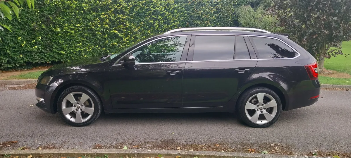 2017 Skoda Octavia 1.6Tdi 115BHP Style Combi - Image 4