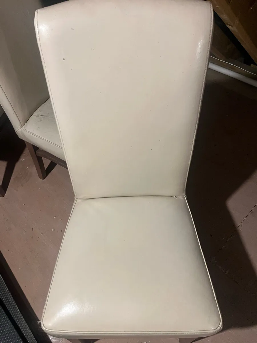 6 x Cream Leather chairs - Image 1