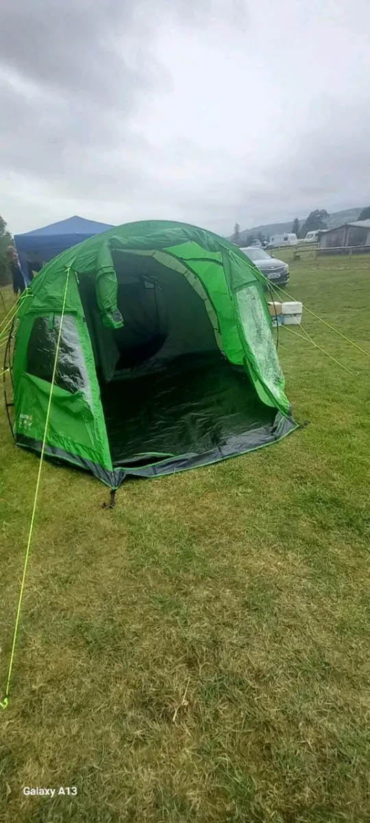 Tent - Image 4