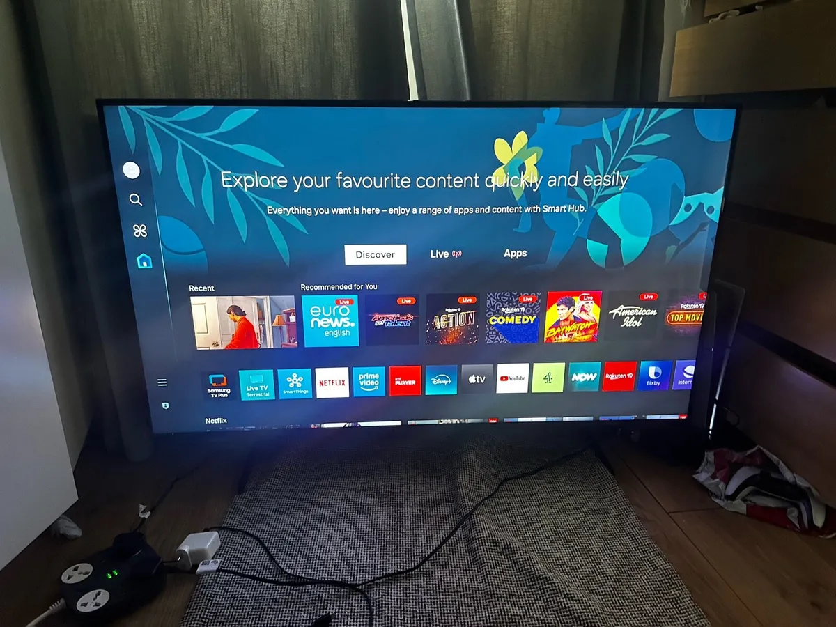 Samsung 50” 4K UHD Smart TV- Still under warranty - Image 1