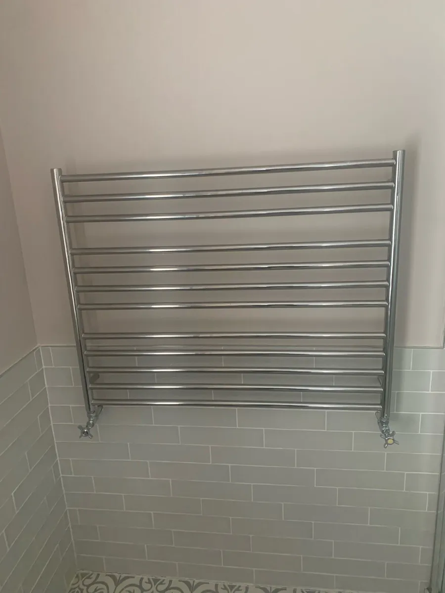 Heated towel rail - Image 1