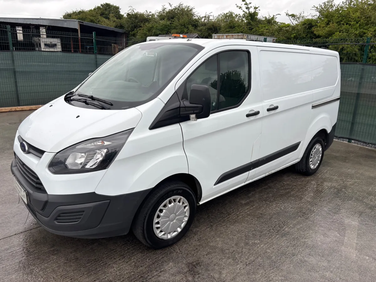 2016 Ford Transit custom light damage - Image 1