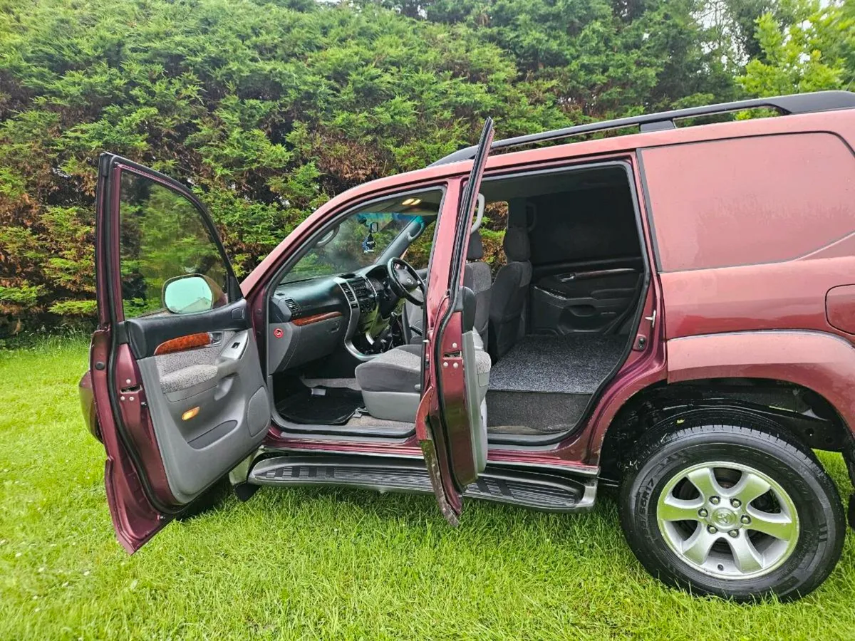 05 TOYOTA LANDCRUISER - Image 3